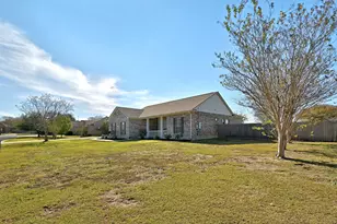 119 Brazos Dr, Hutto, TX 78634 - Photo 3