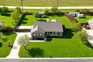 119 Brazos Dr, Hutto, TX 78634 - Photo 1
