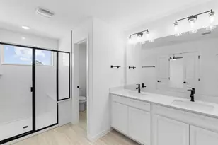 1280 E Main St, Round Rock, TX 78664 - Photo 19