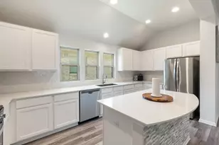 113 Crooked Trail, Bastrop, TX 78602 - Photo 5