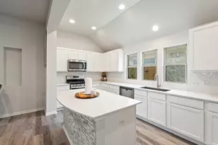 113 Crooked Trail, Bastrop, TX 78602 - Photo 7