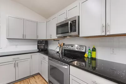 208 Banner Avenue, Leander, TX 78641 - Photo 9