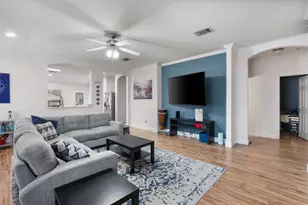 208 Banner Ave, Leander, TX 78641 - Photo 3