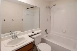 1411 Gracy Farms Ln, Austin, TX 78758 - Photo 11