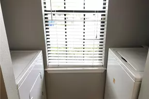 1411 Gracy Farms Ln, Austin, TX 78758 - Photo 5