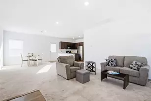 724 Rancho Del Cielo Loop, Jarrell, TX 76537 - Photo 9