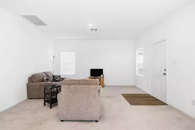 724 Rancho Del Cielo Loop, Jarrell, TX 76537 - Photo 11