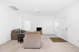 724 Rancho Del Cielo Loop, Jarrell, TX 76537 - Photo 11