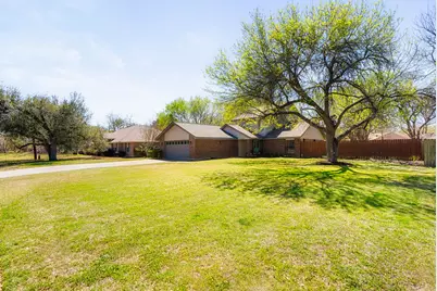 503 San Jacinto Street, Lockhart, TX 78644 - Photo 7