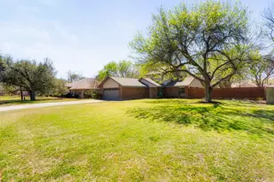 503 San Jacinto St, Lockhart, TX 78644 - Photo 7