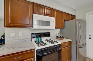 1917 Castle Gate Cir, San Marcos, TX 78666 - Photo 11