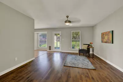 1917 Castle Gate Circle, San Marcos, TX 78666 - Photo 3