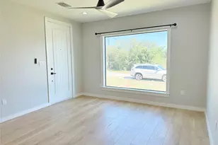 100 W Caskey St, Florence, TX 76527 - Photo 11