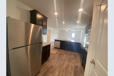 309 Riverdale Drive Drive, Jarrell, TX 76537 - Photo 5