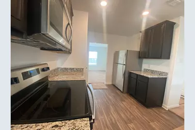 309 Riverdale Drive Drive, Jarrell, TX 76537 - Photo 7
