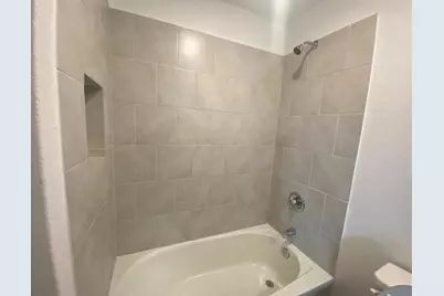 309 Riverdale Drive Drive, Jarrell, TX 76537 - Photo 13