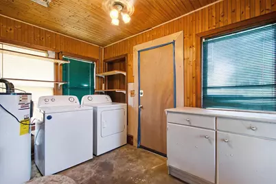 671 N Leon Street, Giddings, TX 78942 - Photo 15