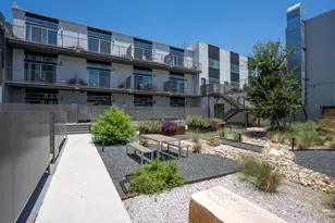 1701 E M L King Jr Blvd, Austin, TX 78702 - Photo 35
