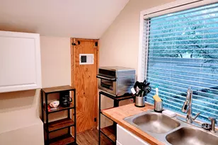 10045 Woodland Village Dr, Austin, TX 78750 - Photo 3