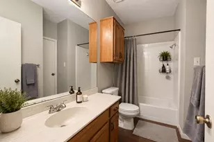 1910 Robbins Pl, Austin, TX 78705 - Photo 9