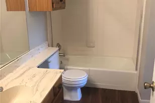 1910 Robbins Pl, Austin, TX 78705 - Photo 9