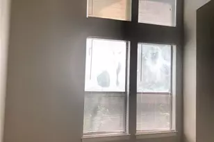 1910 Robbins Pl, Austin, TX 78705 - Photo 7