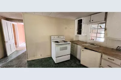 262 Highway 95 S #A, Smithville, TX 78957 - Photo 11