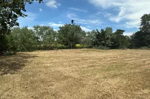 815 Track Rd, Dale, TX 78616 - Photo 5