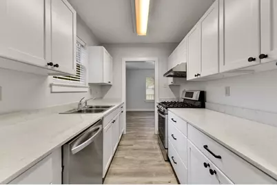2305 W 9th Street, Austin, TX 78703 - Photo 11