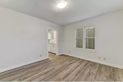 2305 W 9th Street, Austin, TX 78703 - Photo 9
