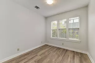2305 W 9th St, Austin, TX 78703 - Photo 17