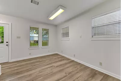 2305 W 9th Street, Austin, TX 78703 - Photo 13