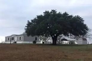 499 Mt Pleasant Rd, Cedar Creek, TX 78612 - Photo 3