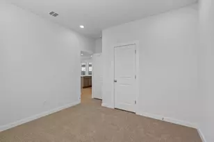 276 Bloomington Loop, Hutto, TX 78634 - Photo 5