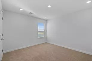 276 Bloomington Loop, Hutto, TX 78634 - Photo 31