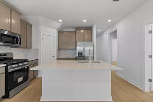 276 Bloomington Loop, Hutto, TX 78634 - Photo 9