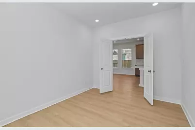 276 Bloomington Loop, Hutto, TX 78634 - Photo 11