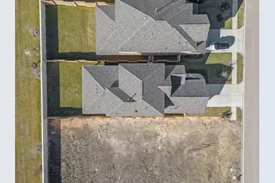 276 Bloomington Loop, Hutto, TX 78634 - Photo 37