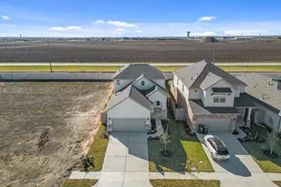 276 Bloomington Loop, Hutto, TX 78634 - Photo 39