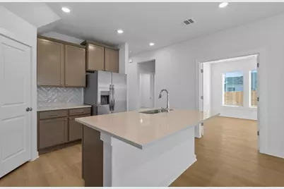 276 Bloomington Loop, Hutto, TX 78634 - Photo 7