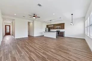 104 Callie St, Smithville, TX 78957 - Photo 7