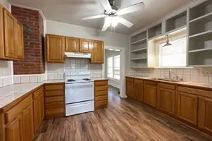 606 Mesquite St, Bastrop, TX 78602 - Photo 9