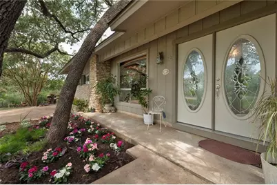 610 Lancelot Way, Austin, TX 78746 - Photo 9