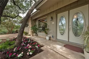 610 Lancelot Way, Austin, TX 78746 - Photo 9