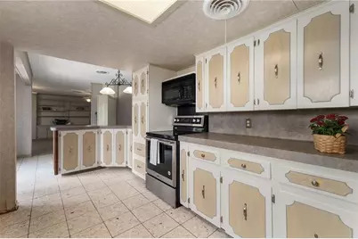 610 Lancelot Way, Austin, TX 78746 - Photo 17