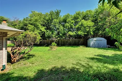 900 Aurora Circle, Austin, TX 78757 - Photo 19