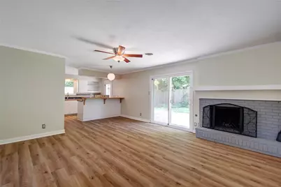 900 Aurora Circle, Austin, TX 78757 - Photo 5