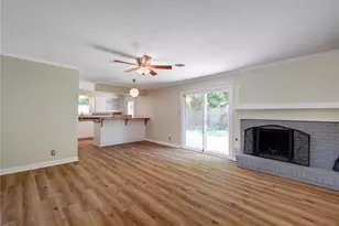 900 Aurora Cir, Austin, TX 78757 - Photo 5