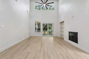 12717 Lee Park Ln, Austin, TX 78732 - Photo 7