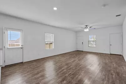 791 Circle Way, Jarrell, TX 76537 - Photo 5